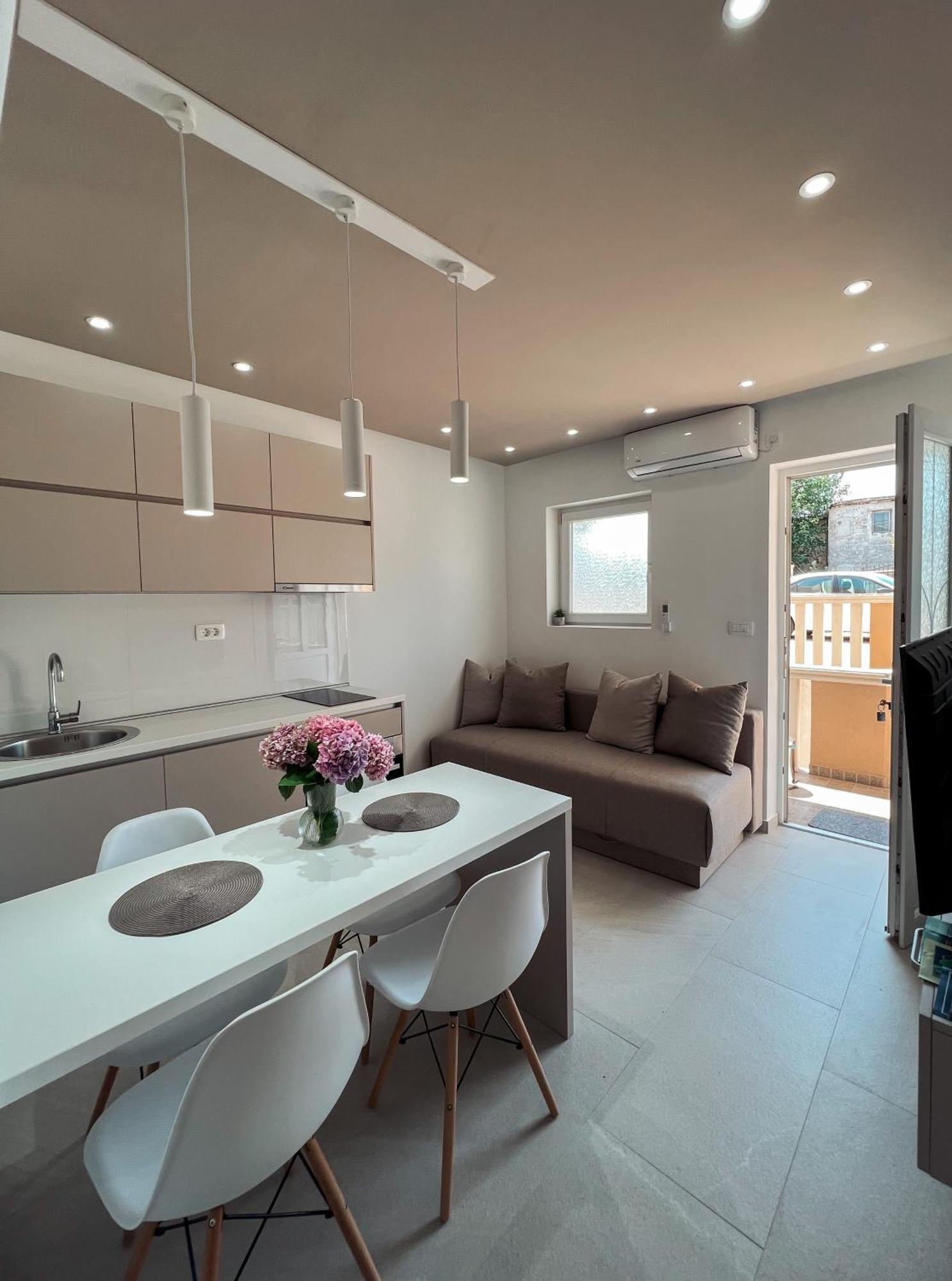 Mavalux Apartments Tivat Dış mekan fotoğraf